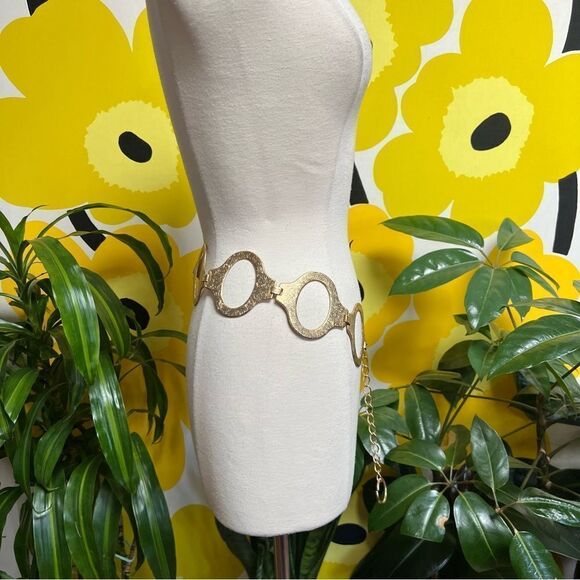 Chunky Oversized Vintage 1970s Groovy Embossed Egyptian Revival Chain Link Belt - Picture 6 of 16